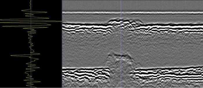 Scan of weld with cursor positioned at area of no corrosion, A-scan showing good lateral wave and backwall signal with no indications in between