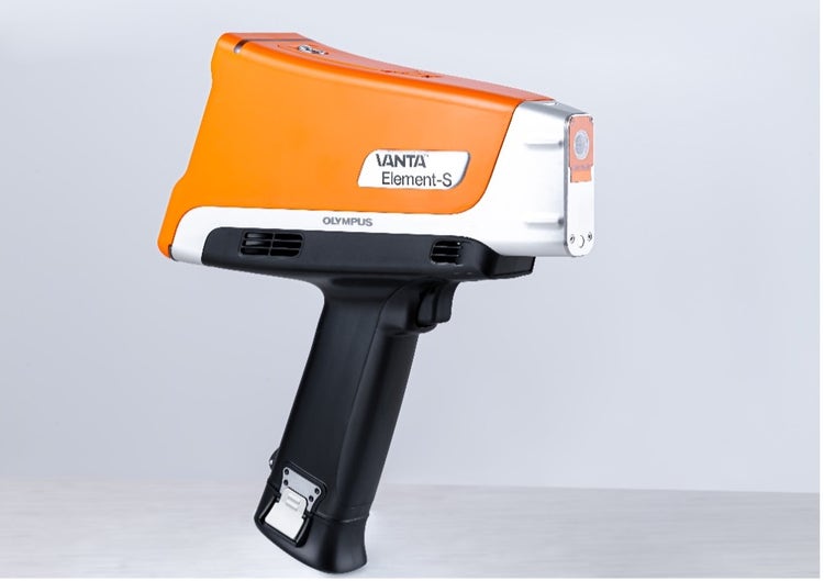 Handheld XRF analyzer for meteorite authentication