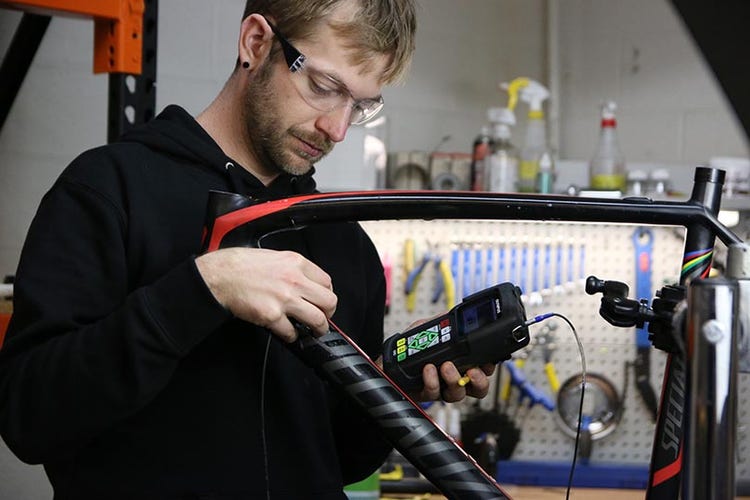 Ultrasonic inspection of a bicycle