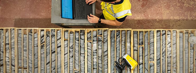 pXRF data management for mining and exploration