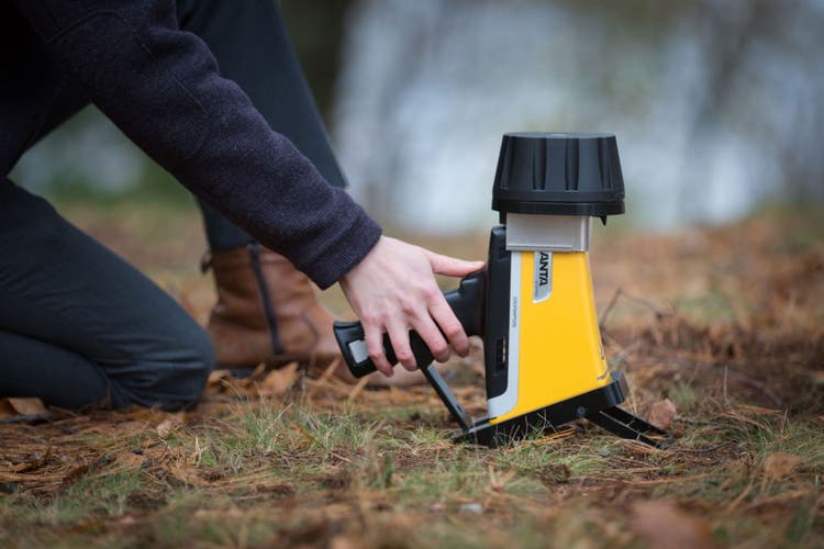 Portable test stand for XRF gun