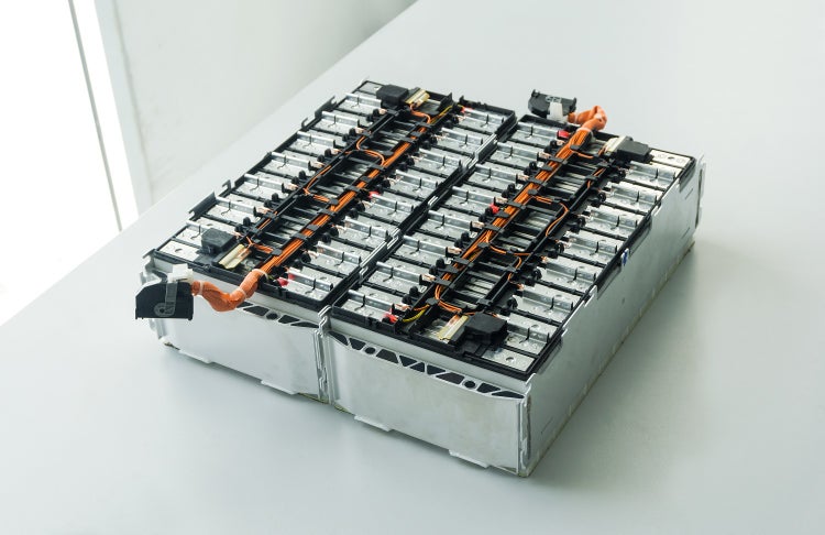Batterie de voiture au lithium-ion usée