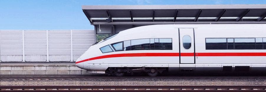 Sottopassaggio In Una Ferrovia Ad Alta Velocità Fotografia Stock - Immagine Di Concreto - Foto 4