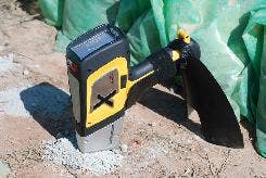 ハンドヘルド蛍光X線分析計DELTAによる試料の測定