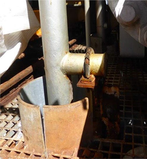 A typical trunnion above a deck penetration