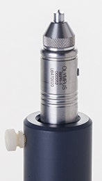 エアバッグの開口部検査にはチゼルチップ型のウエアキャップが最適です。