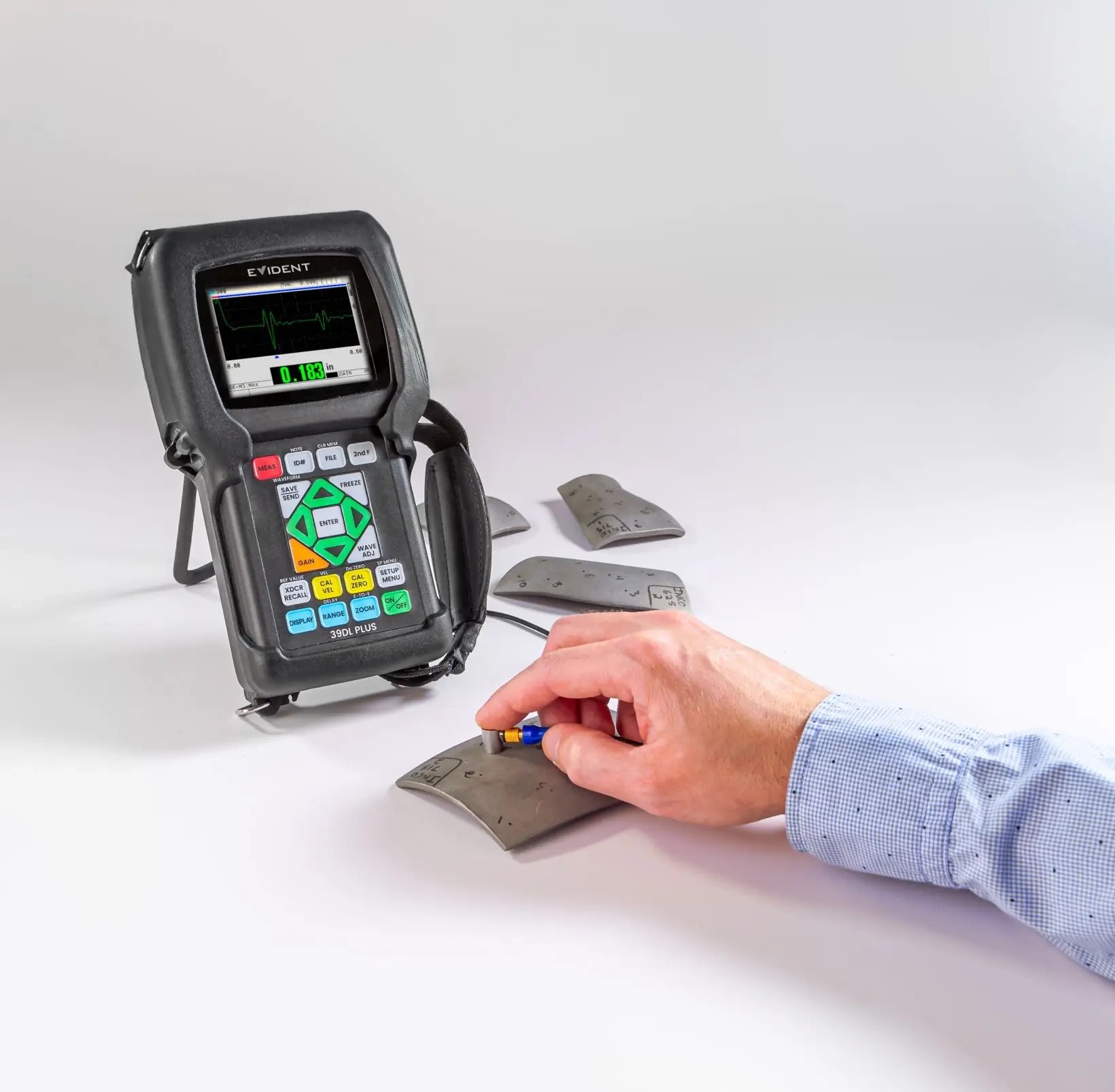 39DL PLUS ハンドヘルド超音波厚さ計 | Evident | Evident Scientific