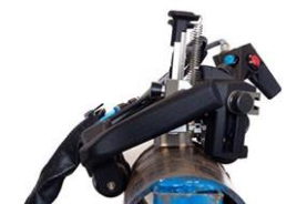 ERW longitudinal seam UT weld inspection scanner performing a circumferential scan on steel erw tubing