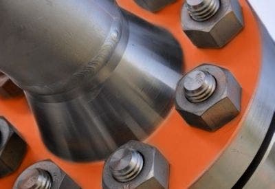 相控阵探头可以被放置在螺栓孔之间的区域。