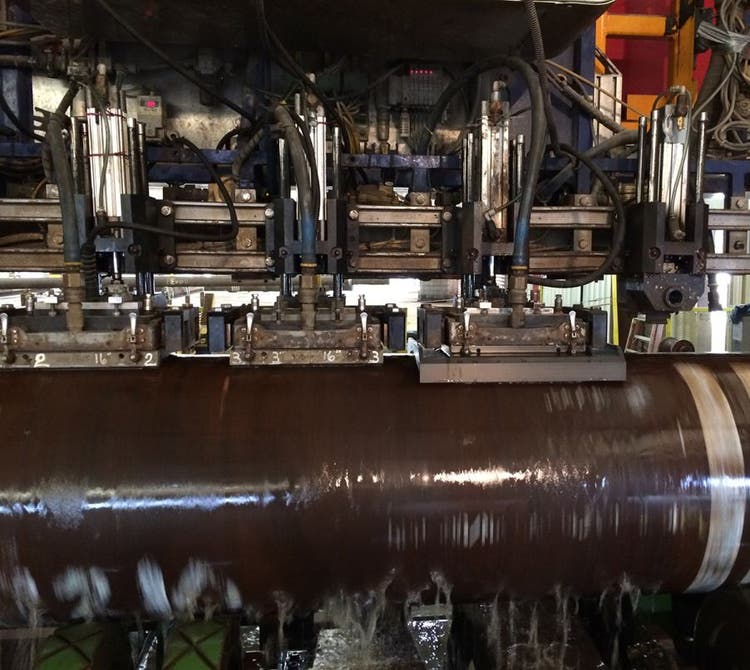 用于测量圆度的特殊防磨靴（右图）对比奥林巴斯RTIS（旋转管材检测系统）的原装防磨靴（左图）